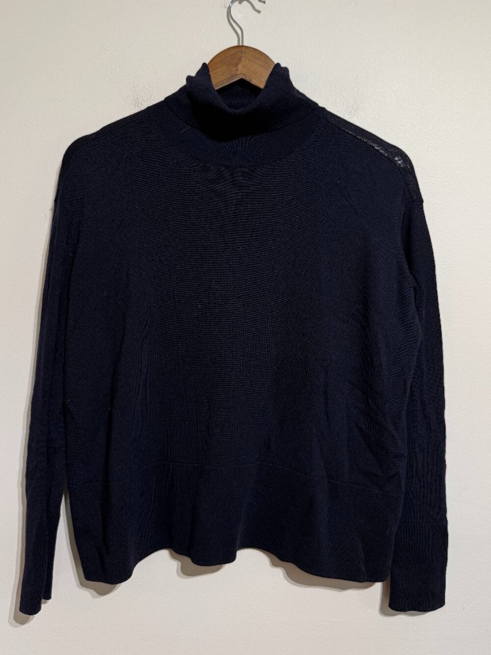 Everlane Ultrafine wool Navy Blue Boxy Sweater, Small